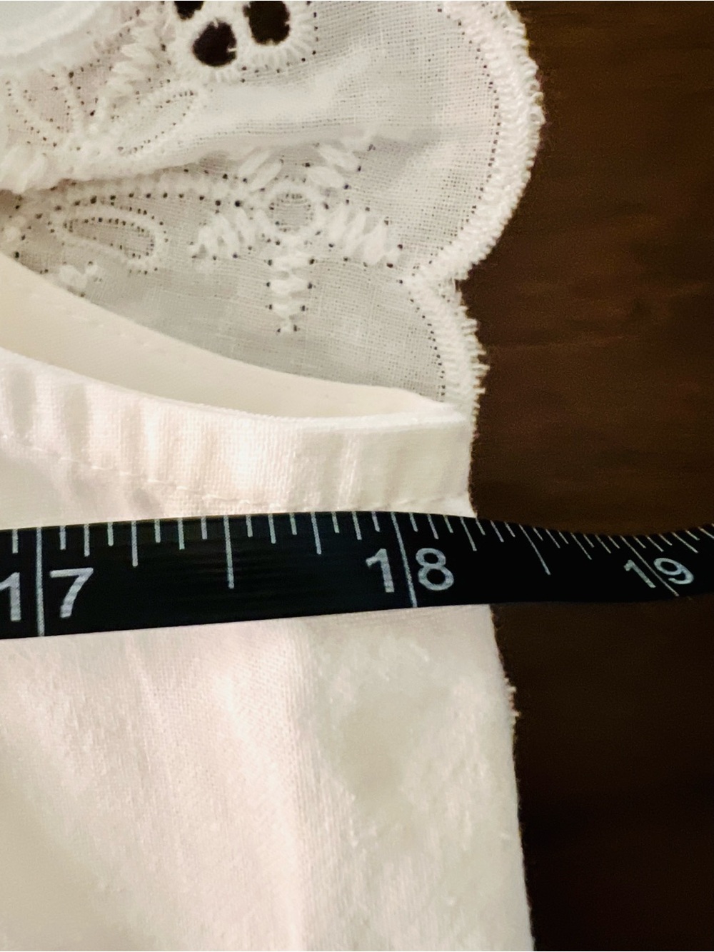 Joie Ivory Eyelet Embroidered Flutter Sleeve Cotton Blouse NWT Medium - Picture 10 of 12